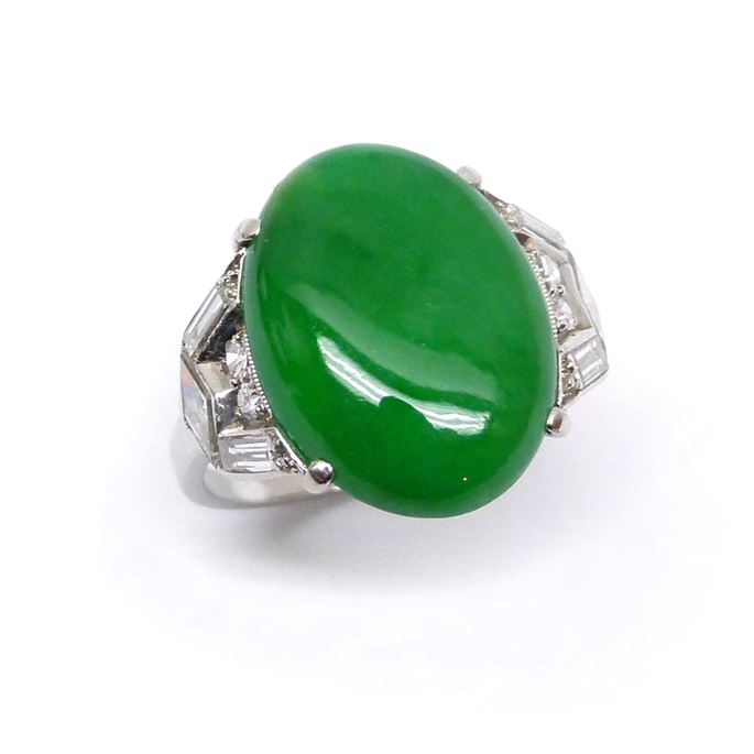 Oval cabochon jade and diamond ring | MasterArt